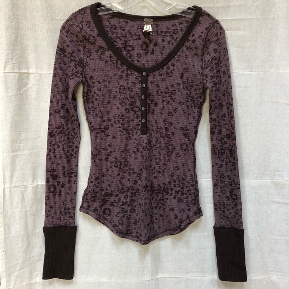 Free People Tops - Free People Davis Leopard Print Thermal Henley Top